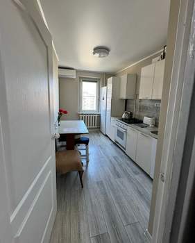 2-к квартира, вторичка, 65м2, 9/9 этаж