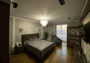 2-к квартира, вторичка, 130м2, 9/9 этаж