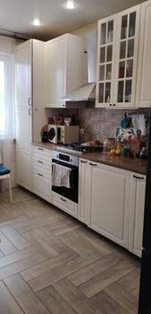 2-к квартира, вторичка, 61м2, 1/9 этаж