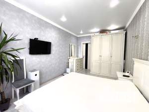 2-к квартира, вторичка, 63м2, 10/17 этаж