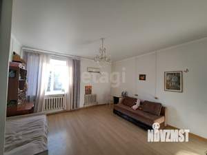 4-к квартира, вторичка, 92м2, 1/1 этаж