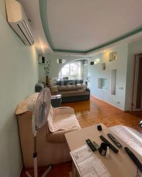 2-к квартира, вторичка, 57м2, 1/6 этаж