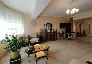 3-к квартира, вторичка, 134м2, 1/9 этаж