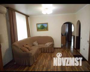 2-к квартира, вторичка, 77м2, 1/6 этаж