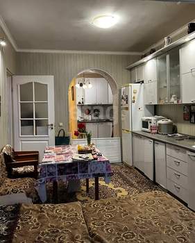 3-к квартира, вторичка, 79м2, 1/2 этаж