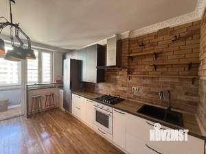 2-к квартира, вторичка, 63м2, 9/9 этаж