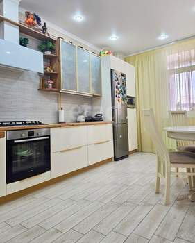 2-к квартира, вторичка, 71м2, 3/4 этаж