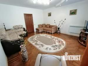 2-к квартира, вторичка, 77м2, 1/8 этаж