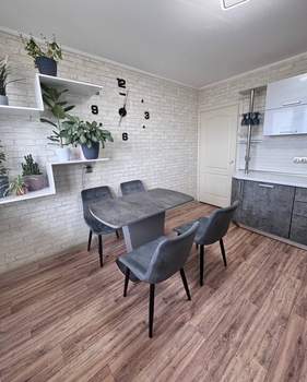 2-к квартира, вторичка, 63м2, 9/16 этаж