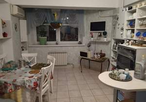 3-к квартира, вторичка, 130м2, 1/9 этаж