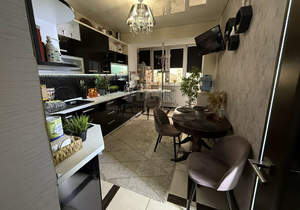 2-к квартира, вторичка, 74м2, 7/7 этаж