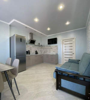 2-к квартира, вторичка, 60м2, 9/10 этаж