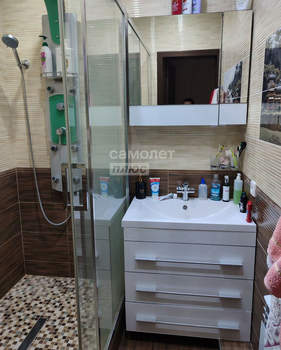 2-к квартира, вторичка, 57м2, 1/9 этаж