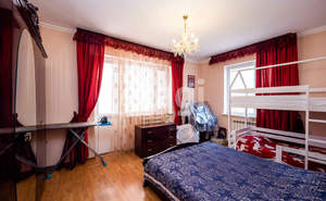 4-к квартира, вторичка, 100м2, 3/3 этаж