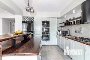 5-к квартира, вторичка, 200м2, 9/10 этаж