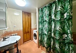 Студия квартира, вторичка, 38м2, 1/4 этаж