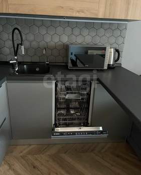 Студия квартира, вторичка, 42м2, 10/10 этаж