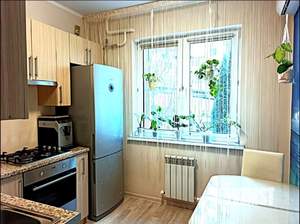 2-к квартира, вторичка, 52м2, 1/9 этаж