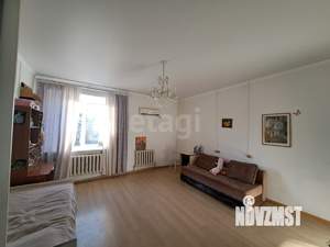 3-к квартира, вторичка, 93м2, 1/1 этаж