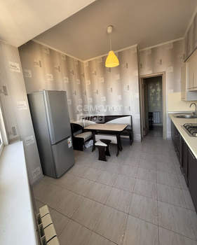 3-к квартира, вторичка, 76м2, 8/8 этаж