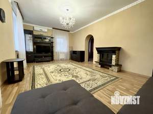 2-к квартира, вторичка, 63м2, 1/5 этаж