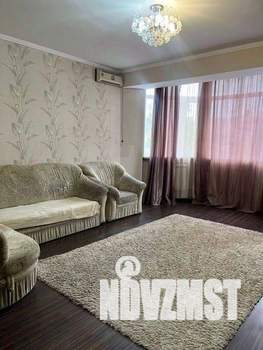 2-к квартира, вторичка, 68м2, 3/5 этаж