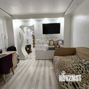 3-к квартира, вторичка, 57м2, 1/1 этаж