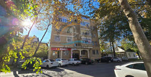 2-к квартира, вторичка, 75м2, 2/5 этаж