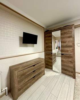 Студия квартира, вторичка, 38м2, 1/4 этаж