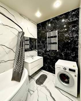 3-к квартира, вторичка, 92м2, 1/3 этаж