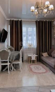 2-к квартира, вторичка, 70м2, 1/4 этаж