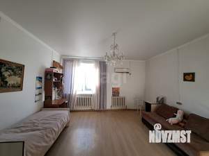 4-к квартира, вторичка, 92м2, 1/1 этаж