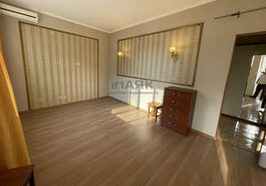 2-к квартира, вторичка, 55м2, 2/4 этаж