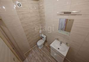 2-к квартира, вторичка, 61м2, 1/9 этаж