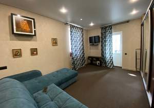 2-к квартира, вторичка, 71м2, 1/5 этаж