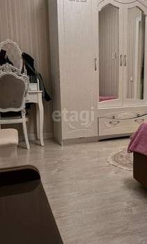 2-к квартира, вторичка, 70м2, 1/4 этаж