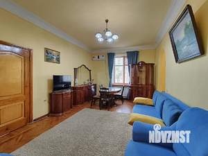 3-к квартира, вторичка, 74м2, 1/2 этаж