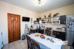 4-к квартира, вторичка, 100м2, 3/3 этаж