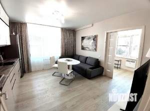 2-к квартира, вторичка, 57м2, 1/4 этаж