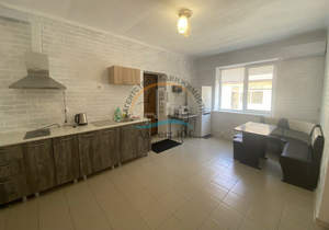 3-к квартира, вторичка, 81м2, 1/2 этаж