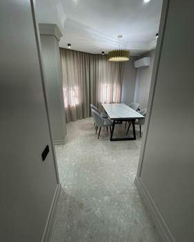 4-к квартира, вторичка, 95м2, 1/3 этаж