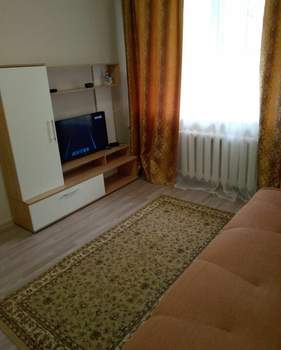 2-к квартира, вторичка, 44м2, 1/4 этаж