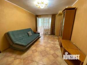 2-к квартира, вторичка, 40м2, 1/4 этаж