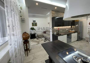 2-к квартира, вторичка, 79м2, 4/4 этаж