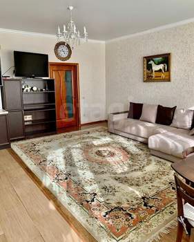 2-к квартира, вторичка, 90м2, 3/3 этаж