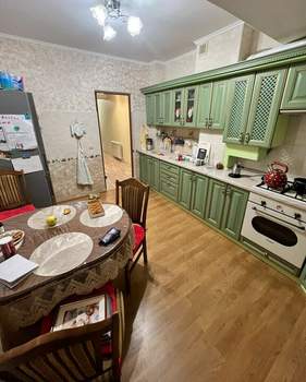 2-к квартира, вторичка, 72м2, 4/8 этаж