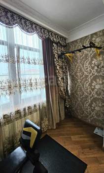 4-к квартира, вторичка, 154м2, 3/7 этаж