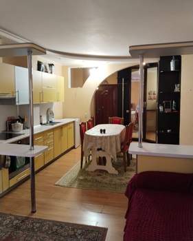2-к квартира, вторичка, 68м2, 1/12 этаж