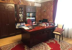 4-к квартира, вторичка, 164м2, 2/9 этаж