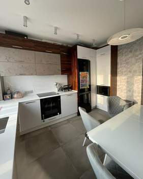2-к квартира, вторичка, 68м2, 12/13 этаж